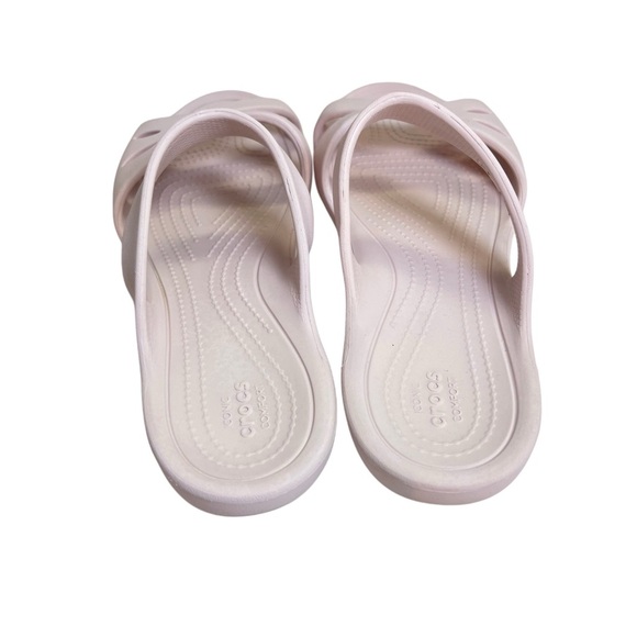 CROCS Pastel Pink Flat Sandals Interwoven Straps Textured Sole 10 - Picture 4 of 9
